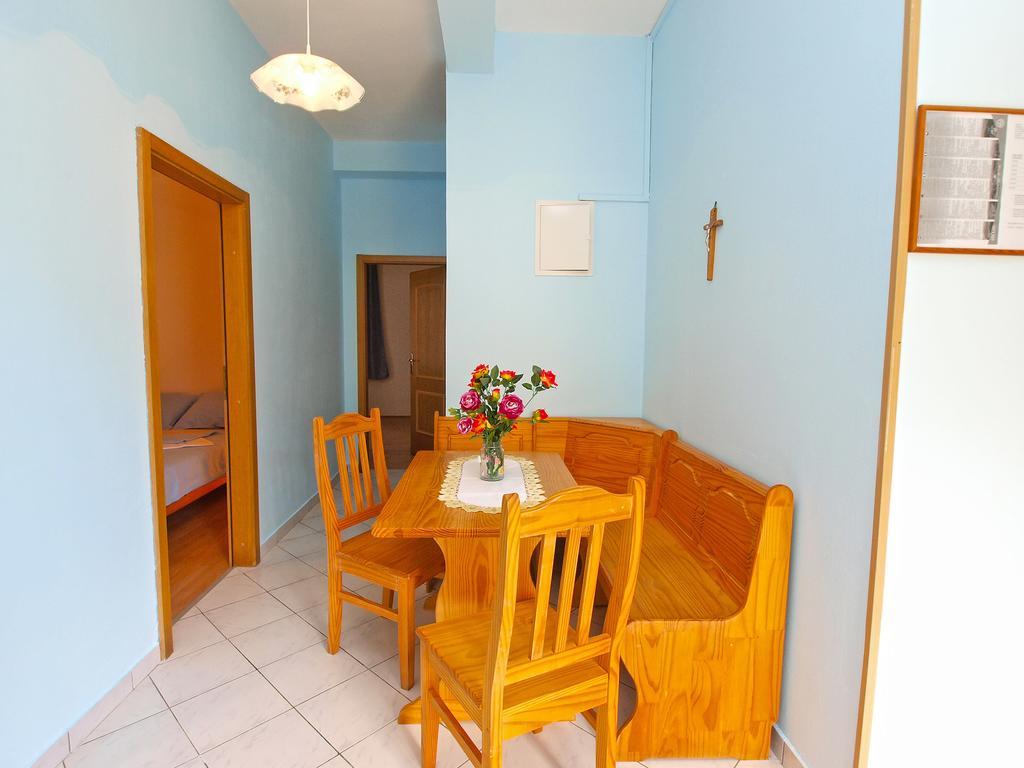 Joko 1160 Apartma Pula